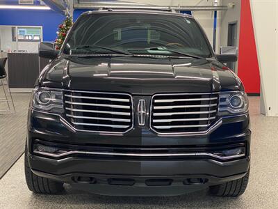 2015 Lincoln Navigator L   - Photo 2 - Grand Rapids, MI 49504