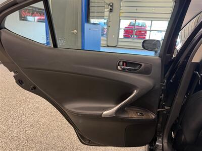 2010 Lexus IS 250   - Photo 20 - Grand Rapids, MI 49504