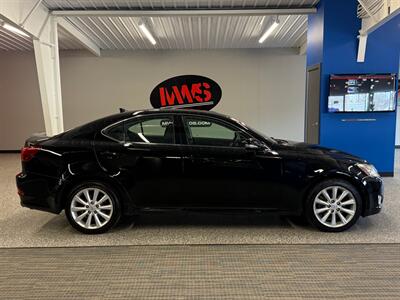 2010 Lexus IS 250   - Photo 8 - Grand Rapids, MI 49504