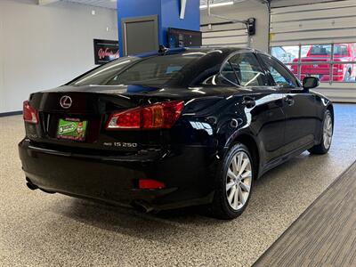 2010 Lexus IS 250   - Photo 7 - Grand Rapids, MI 49504