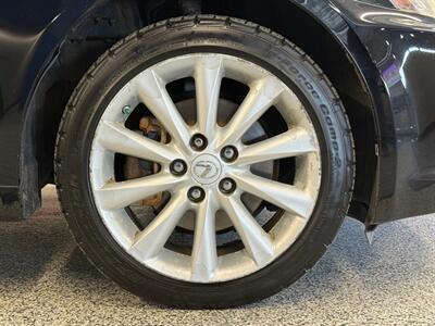 2010 Lexus IS 250   - Photo 9 - Grand Rapids, MI 49504
