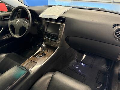 2010 Lexus IS 250   - Photo 11 - Grand Rapids, MI 49504