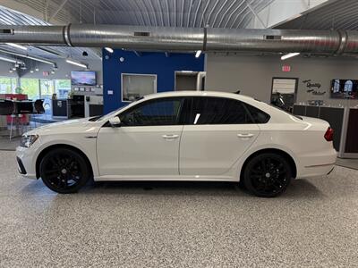 2018 Volkswagen Passat 2.0T R-Line - Photo 5 - Grand Rapids, MI 49504