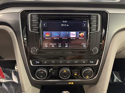 2018 Volkswagen Passat 2.0T R-Line - Photo 25 - Grand Rapids, MI 49504