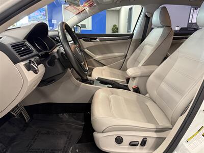 2018 Volkswagen Passat 2.0T R-Line - Photo 23 - Grand Rapids, MI 49504