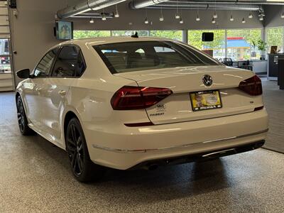 2018 Volkswagen Passat 2.0T R-Line - Photo 6 - Grand Rapids, MI 49504