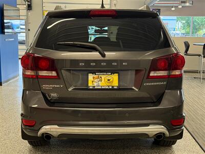 2017 Dodge Journey Crossroad   - Photo 8 - Grand Rapids, MI 49504