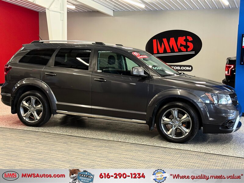 2017 Dodge Journey Crossroad - Photo 1 - Grand Rapids, MI 49504