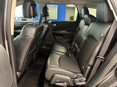 2017 Dodge Journey Crossroad   - Photo 16 - Grand Rapids, MI 49504