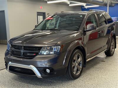 2017 Dodge Journey Crossroad   - Photo 3 - Grand Rapids, MI 49504