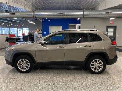 2017 Jeep Cherokee Latitude   - Photo 9 - Grand Rapids, MI 49504