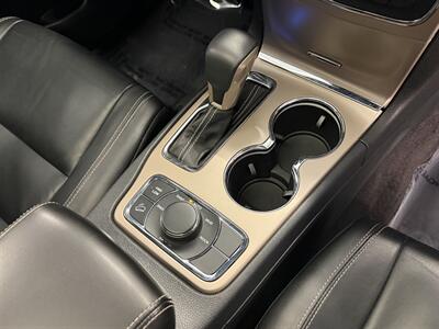 2017 Jeep Grand Cherokee Limited   - Photo 9 - Grand Rapids, MI 49504