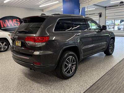 2017 Jeep Grand Cherokee Limited   - Photo 7 - Grand Rapids, MI 49504