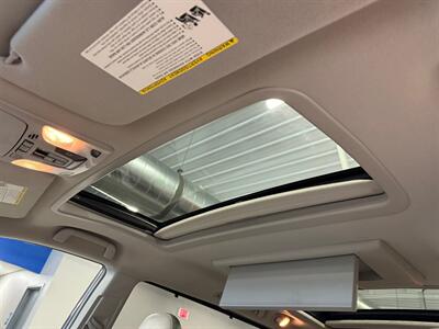 2013 Toyota Sienna Limited 7-Passenger - Photo 36 - Grand Rapids, MI 49504