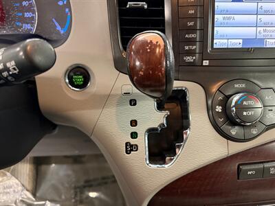 2013 Toyota Sienna Limited 7-Passenger - Photo 23 - Grand Rapids, MI 49504