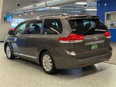 2013 Toyota Sienna Limited 7-Passenger - Photo 5 - Grand Rapids, MI 49504