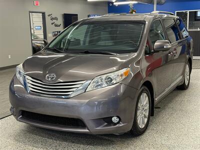 2013 Toyota Sienna Limited 7-Passenger - Photo 3 - Grand Rapids, MI 49504