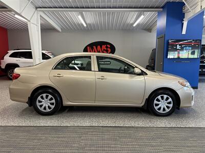2011 Toyota Corolla LE   - Photo 10 - Grand Rapids, MI 49504