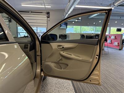 2011 Toyota Corolla LE   - Photo 20 - Grand Rapids, MI 49504