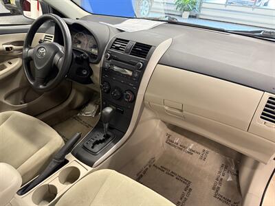 2011 Toyota Corolla LE   - Photo 5 - Grand Rapids, MI 49504