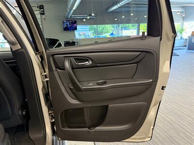 2013 Chevrolet Traverse LT   - Photo 12 - Grand Rapids, MI 49504