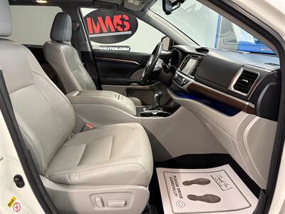 2015 Toyota Highlander Limited   - Photo 10 - Grand Rapids, MI 49504