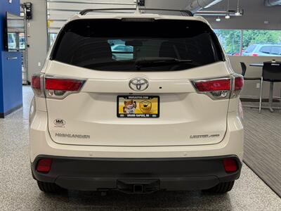 2015 Toyota Highlander Limited   - Photo 6 - Grand Rapids, MI 49504