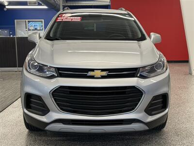 2017 Chevrolet Trax LT - Photo 2 - Grand Rapids, MI 49504
