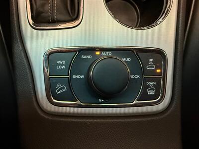 2019 Jeep Grand Cherokee Summit   - Photo 26 - Grand Rapids, MI 49504
