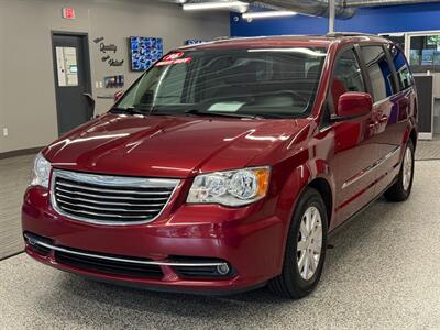 2016 Chrysler Town and Country Touring   - Photo 3 - Grand Rapids, MI 49504