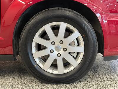 2016 Chrysler Town and Country Touring   - Photo 9 - Grand Rapids, MI 49504