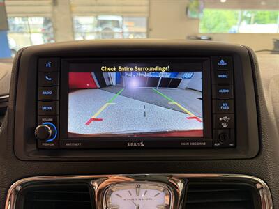 2016 Chrysler Town and Country Touring   - Photo 32 - Grand Rapids, MI 49504