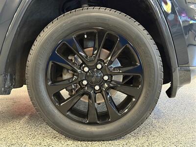 2017 Jeep Grand Cherokee Laredo   - Photo 24 - Grand Rapids, MI 49504