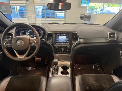 2017 Jeep Grand Cherokee Laredo   - Photo 23 - Grand Rapids, MI 49504