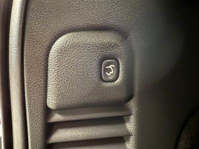 2017 Jeep Grand Cherokee Laredo   - Photo 16 - Grand Rapids, MI 49504