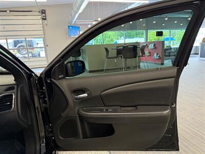 2013 Chrysler 200 Limited   - Photo 10 - Grand Rapids, MI 49504