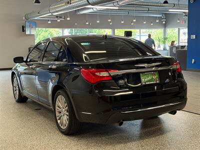 2013 Chrysler 200 Limited   - Photo 5 - Grand Rapids, MI 49504