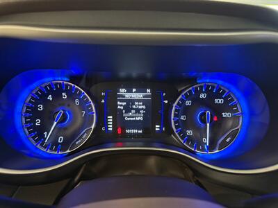 2020 Chrysler Pacifica Touring L   - Photo 40 - Grand Rapids, MI 49504