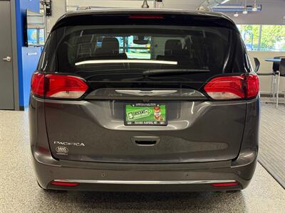 2020 Chrysler Pacifica Touring L   - Photo 7 - Grand Rapids, MI 49504