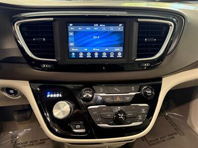 2020 Chrysler Pacifica Touring L   - Photo 29 - Grand Rapids, MI 49504