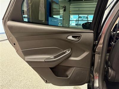 2017 Ford Focus SE   - Photo 18 - Grand Rapids, MI 49504