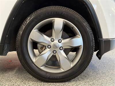 2013 Jeep Grand Cherokee Limited   - Photo 9 - Grand Rapids, MI 49504
