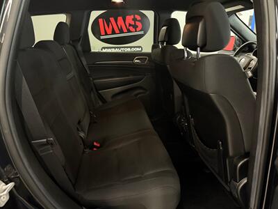 2014 Jeep Grand Cherokee Laredo   - Photo 13 - Grand Rapids, MI 49504