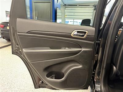 2014 Jeep Grand Cherokee Laredo   - Photo 23 - Grand Rapids, MI 49504