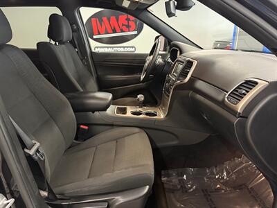 2014 Jeep Grand Cherokee Laredo   - Photo 10 - Grand Rapids, MI 49504