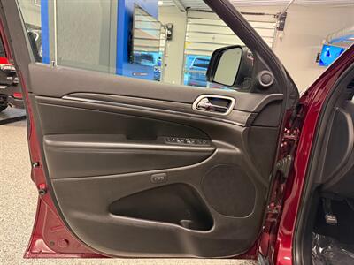 2019 Jeep Grand Cherokee Limited   - Photo 8 - Grand Rapids, MI 49504