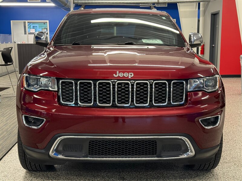 2019 Jeep Grand Cherokee Limited photo 2