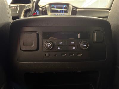 2017 GMC Yukon SLT   - Photo 39 - Grand Rapids, MI 49504
