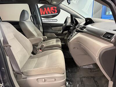 2016 Honda Odyssey LX   - Photo 10 - Grand Rapids, MI 49504
