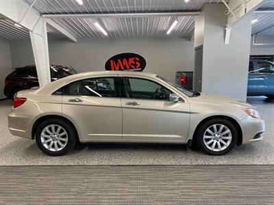 2013 Chrysler 200 Limited   - Photo 9 - Grand Rapids, MI 49504